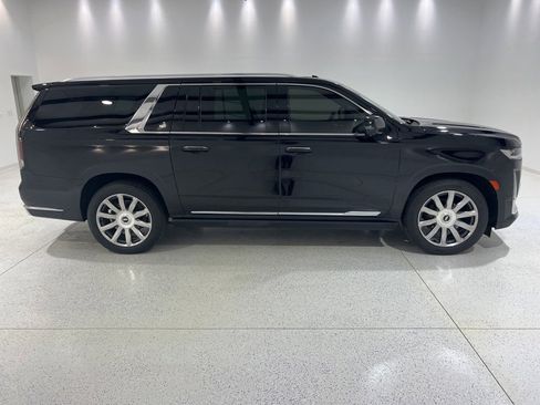 Used 2021 Cadillac Escalade ESV Premium Luxury Platinum image 5