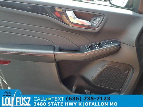Used 2025 Ford Escape ST-Line AWD/4WD image 23