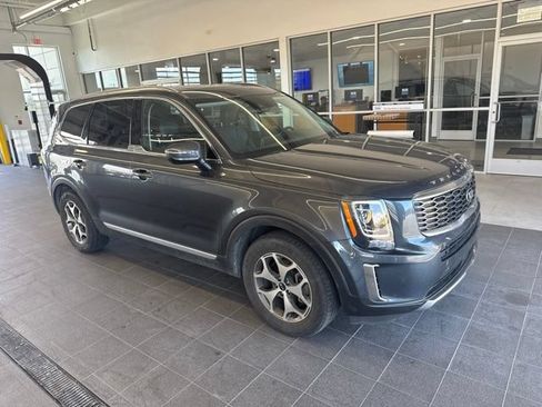 Used 2021 Kia Telluride EX w/ Towing Package AWD/4WD image 2
