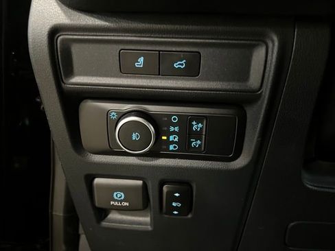 Used 2022 Ford Expedition Max Limited image 16