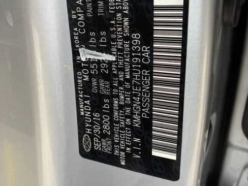 Used 2017 Genesis G80 3.8 AWD/4WD image 27