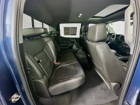 Used 2019 Chevrolet Silverado 1500 LTZ w/ LTZ Premium Package AWD/4WD image 29