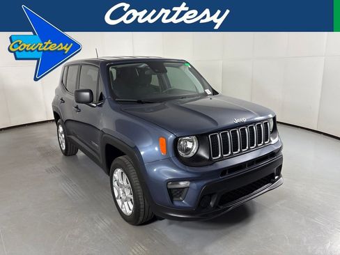Used 2023 Jeep Renegade Latitude AWD/4WD image 1