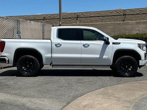 Used 2022 GMC Sierra 1500 Denali w/ Denali Reserve Package AWD/4WD image 3