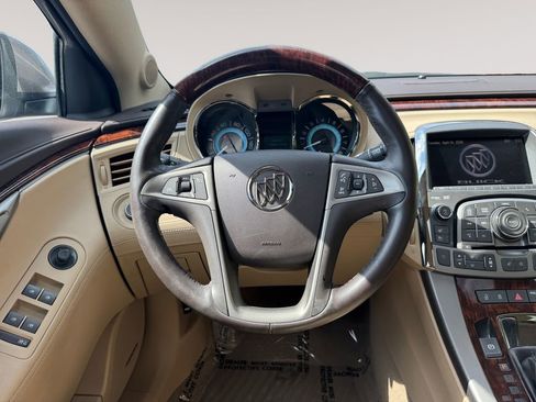 Used 2011 Buick LaCrosse CXL w/ Luxury Package FWD image 12