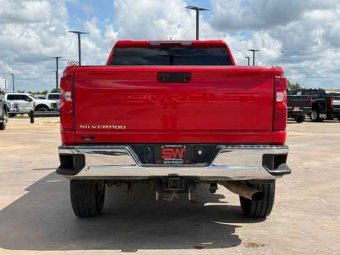 Used 2022 Chevrolet Silverado 2500 LT w/ Convenience Package AWD/4WD image 6