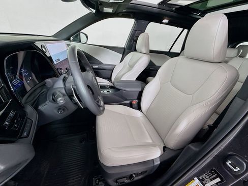 Certified 2026 Lexus TX 350 AWD w/ Technology Package image 21