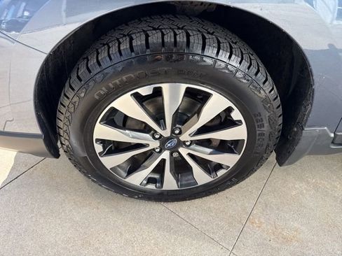 Used 2015 Subaru Outback 2.5i Limited image 11