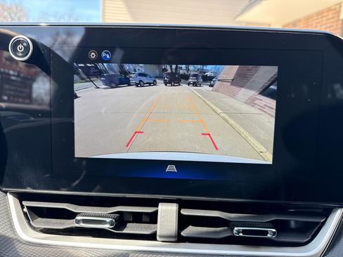 Used 2026 Chevrolet Equinox LT image 10