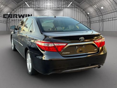 Used 2015 Toyota Camry SE FWD image 9