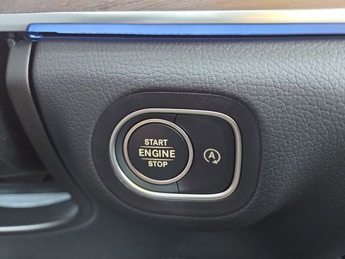 New 2026 Mercedes-Benz GLS 580 4MATIC image 10