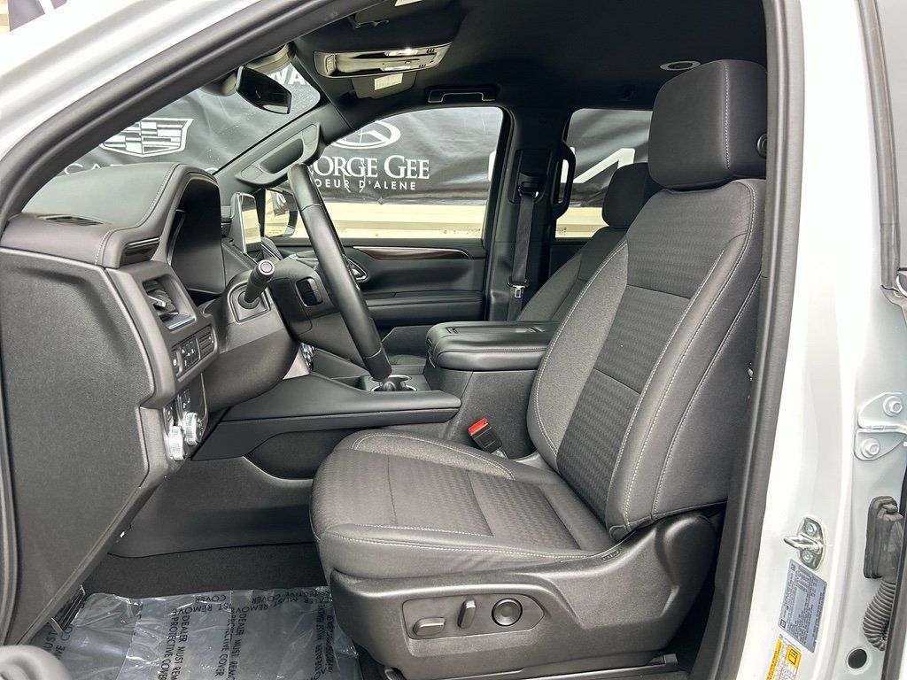 Used 2024 GMC Yukon SLE AWD/4WD image 12