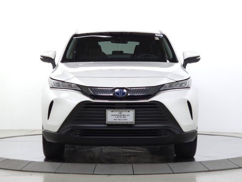 Used 2022 Toyota Venza LE AWD/4WD image 2