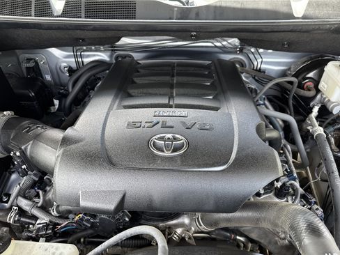 Used 2019 Toyota Tundra Platinum image 19