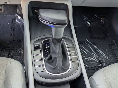 Used 2024 Hyundai Kona SEL image 24