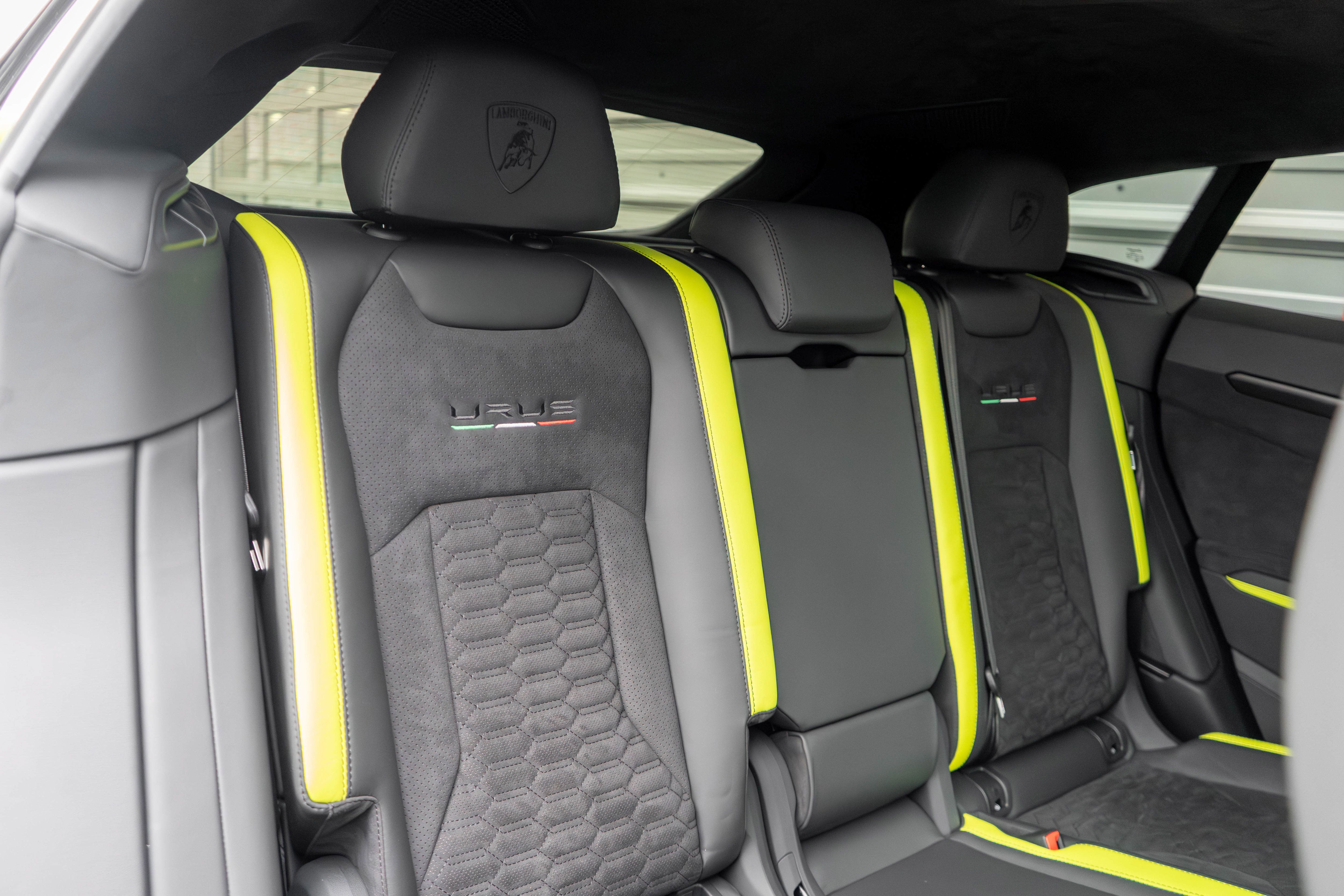 Used 2021 Lamborghini Urus AWD/4WD image 43