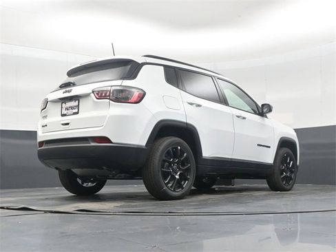 New 2026 Jeep Compass Latitude image 40