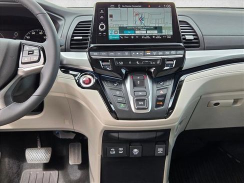 New 2026 Honda Odyssey Touring image 13