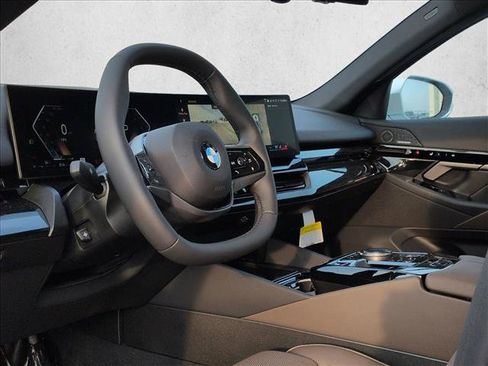 Used 2026 BMW 530i xDrive AWD/4WD image 3