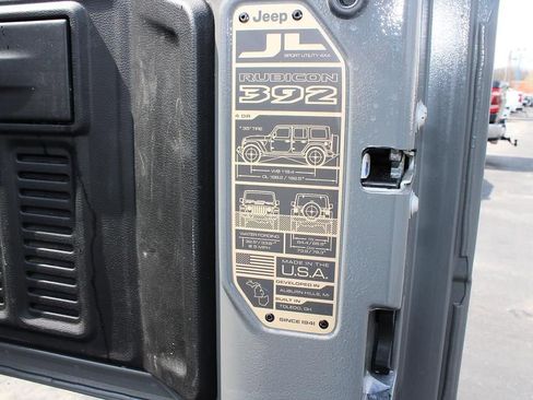 Used 2022 Jeep Wrangler Unlimited Rubicon w/ Xtreme Recon 35" Tire Package image 35