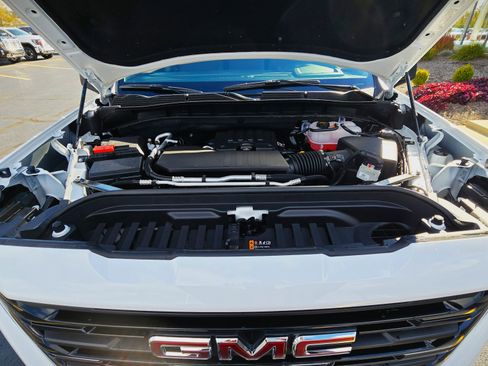 New 2026 GMC Sierra 1500 Elevation image 3