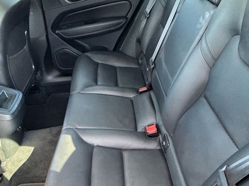 Used 2023 Volvo XC60 B5 Plus AWD/4WD image 15