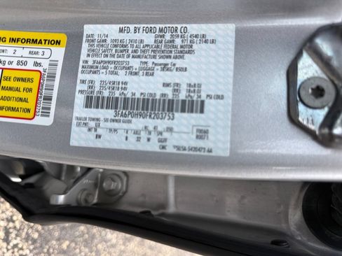 Used 2015 Ford Fusion SE w/ Equipment Group 202A FWD image 42