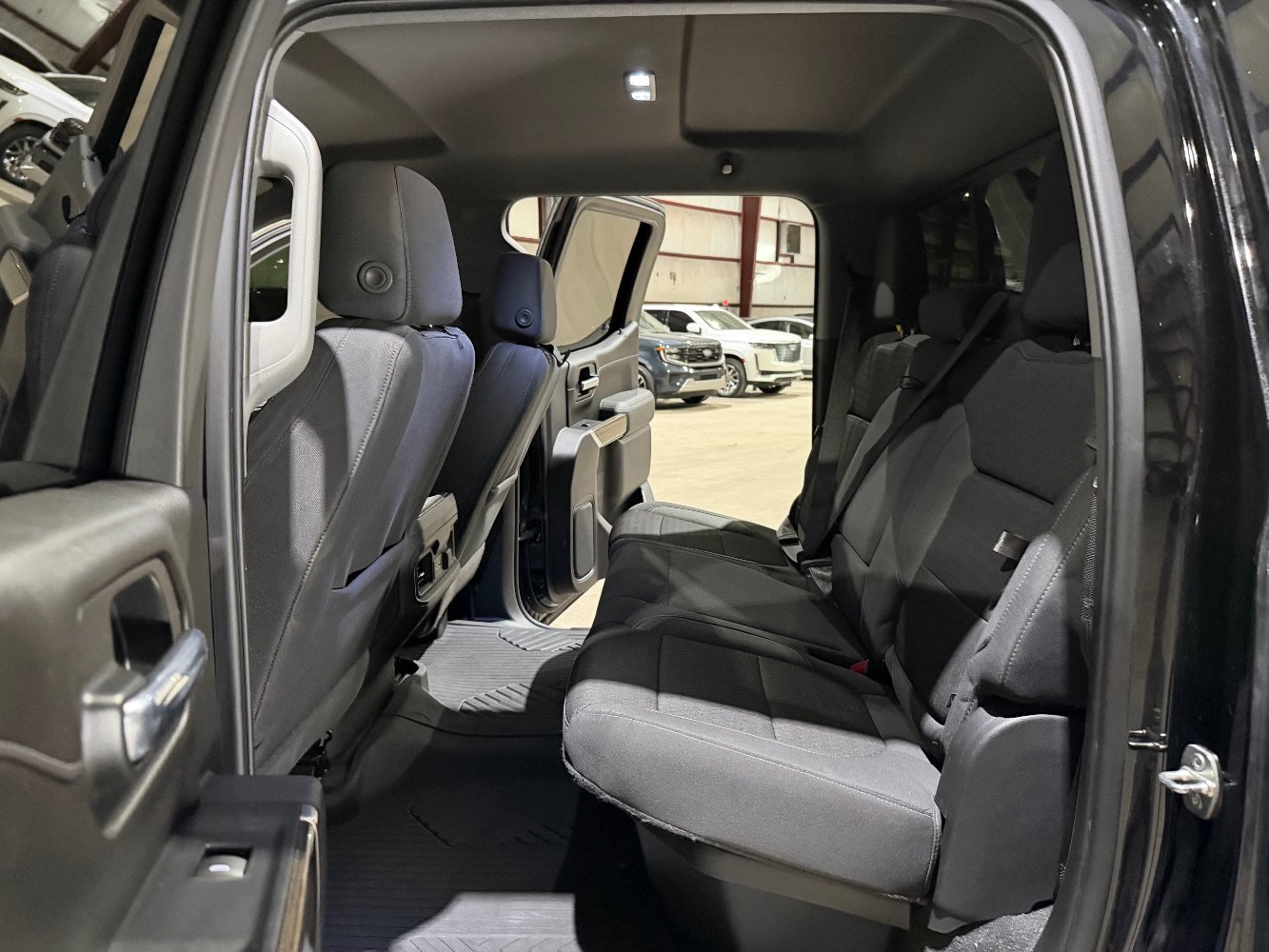 Used 2020 Chevrolet Silverado 1500 LT Trail Boss AWD/4WD image 17