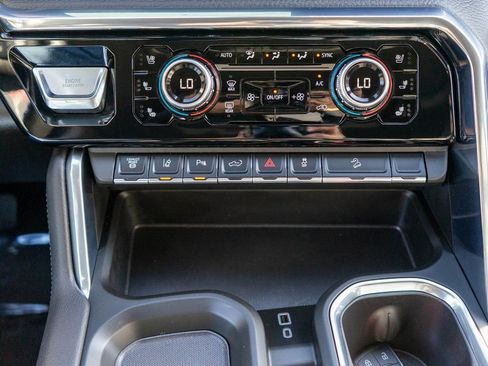 New 2025 GMC Sierra 2500 Denali w/ Denali Reserve Package image 28