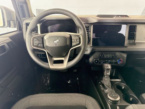 Used 2025 Ford Bronco 4-Door AWD/4WD image 27