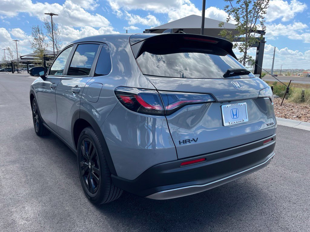 Certified 2027 Honda HR-V Sport image 6