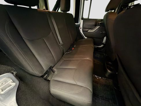 Used 2018 Jeep Wrangler Unlimited Sport w/ Connectivity Group image 14