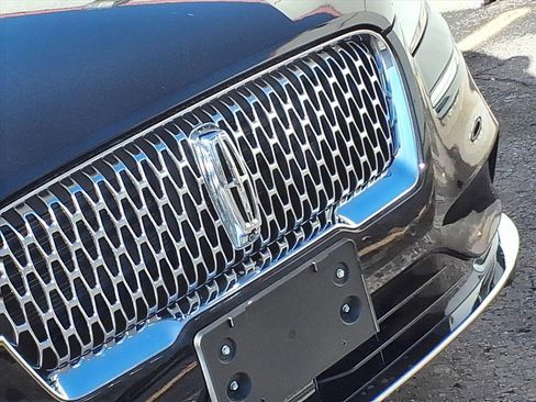 Used 2022 Lincoln Corsair Reserve w/ Equipment Group 201A image 28