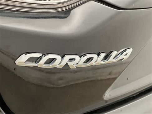 Used 2021 Toyota Corolla LE image 26
