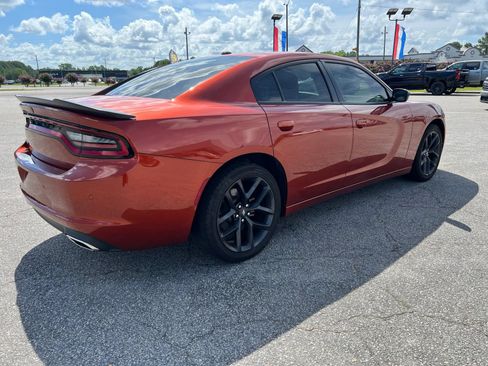 Used 2022 Dodge Charger SXT w/ Blacktop Package RWD image 5