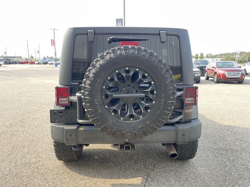 Used 2012 Jeep Wrangler Unlimited Sport AWD/4WD image 5