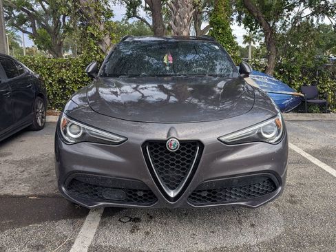Used 2018 Alfa Romeo Stelvio Ti Sport AWD/4WD image 2