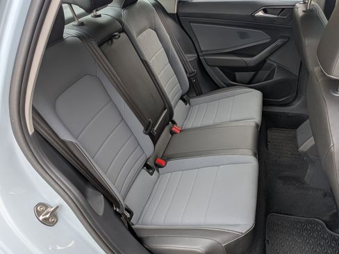 Used 2025 Volkswagen Jetta SE w/ Sunroof Package image 20