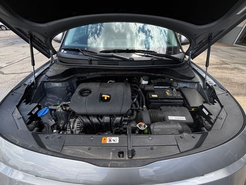 Used 2025 Kia Soul LX w/ LX Technology Package FWD image 30