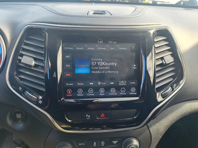 Used 2020 Jeep Cherokee Limited w/ Trailer Tow Group AWD/4WD image 20