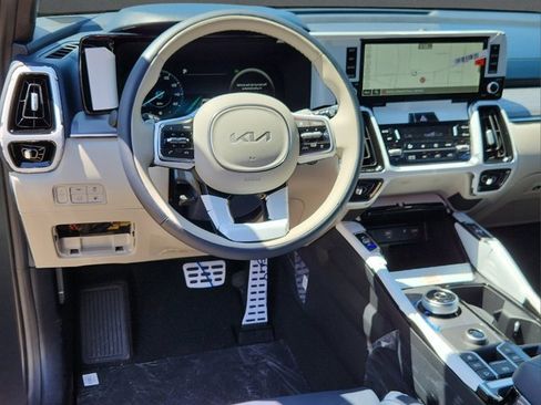 Used 2023 Kia Sorento SX Prestige image 29