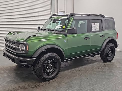 Used 2022 Ford Bronco Black Diamond image 4