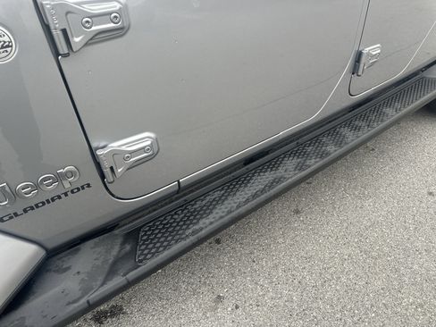 Used 2021 Jeep Gladiator Overland w/ Popular Equipment Package image 13