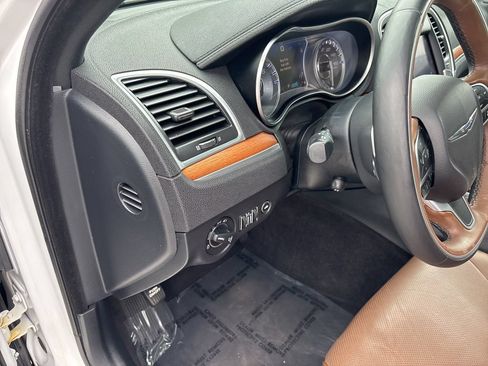Used 2018 Chrysler 300 C w/ Safetytec Plus Group RWD image 14