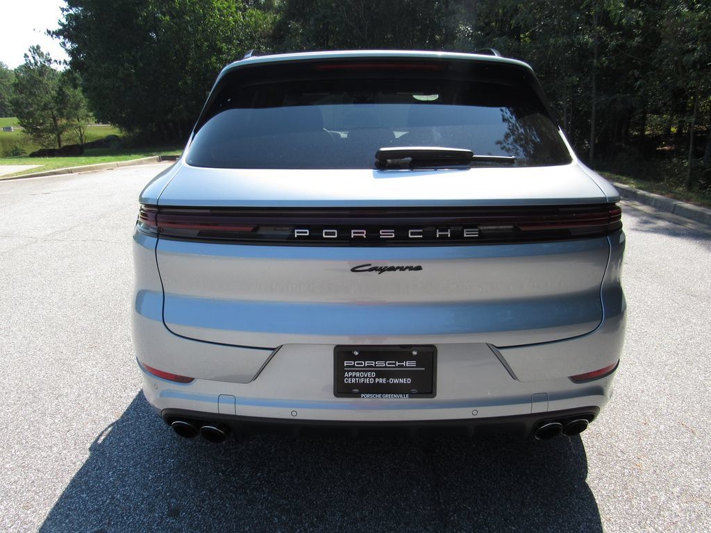 Certified 2025 Porsche Cayenne E-Hybrid AWD/4WD image 6