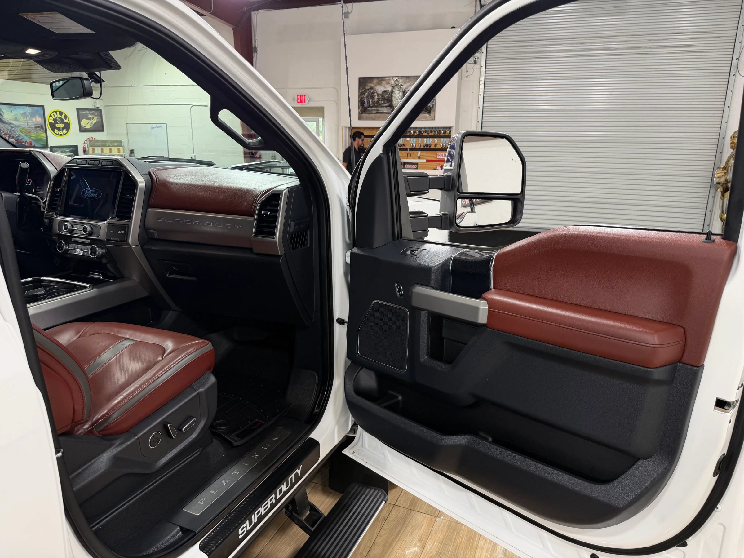 Used 2022 Ford F350 Platinum w/ FX4 Off-Road Package AWD/4WD image 20