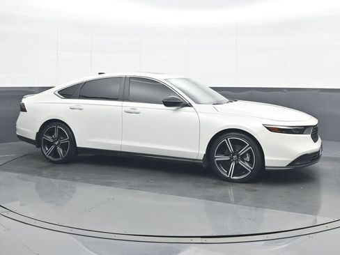 Used 2023 Honda Accord Sport image 8