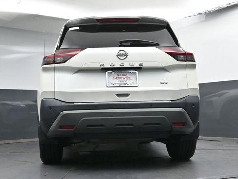 Used 2021 Nissan Rogue SV w/ Premium Package FWD image 27