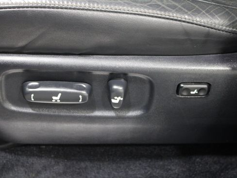 Used 2018 Toyota Land Cruiser AWD/4WD image 5