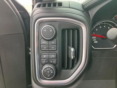 Used 2019 Chevrolet Silverado 1500 LTZ image 18